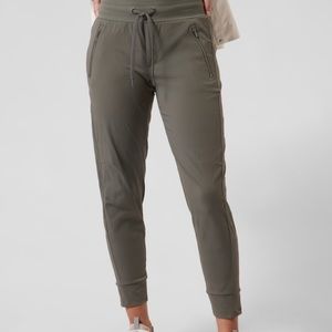 Athleta Trekkie North Jogger